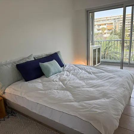 Spacious 2-bedroom Sea View With Parking In Palm