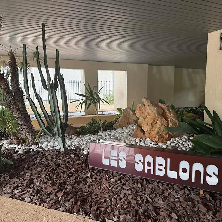 Spacious 2-bedroom Sea View With Parking In Palm