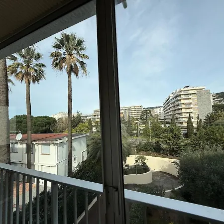 Spacious 2-bedroom Sea View With Parking In Palm